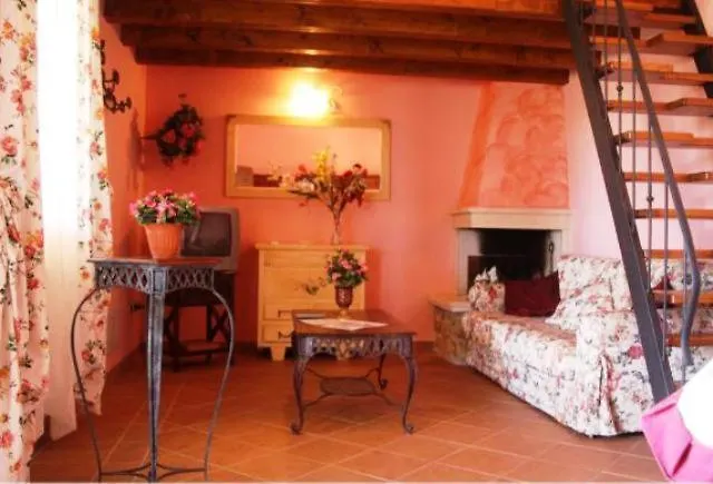 Agriturismo Le Rose Guest House Pescia Romana Country house